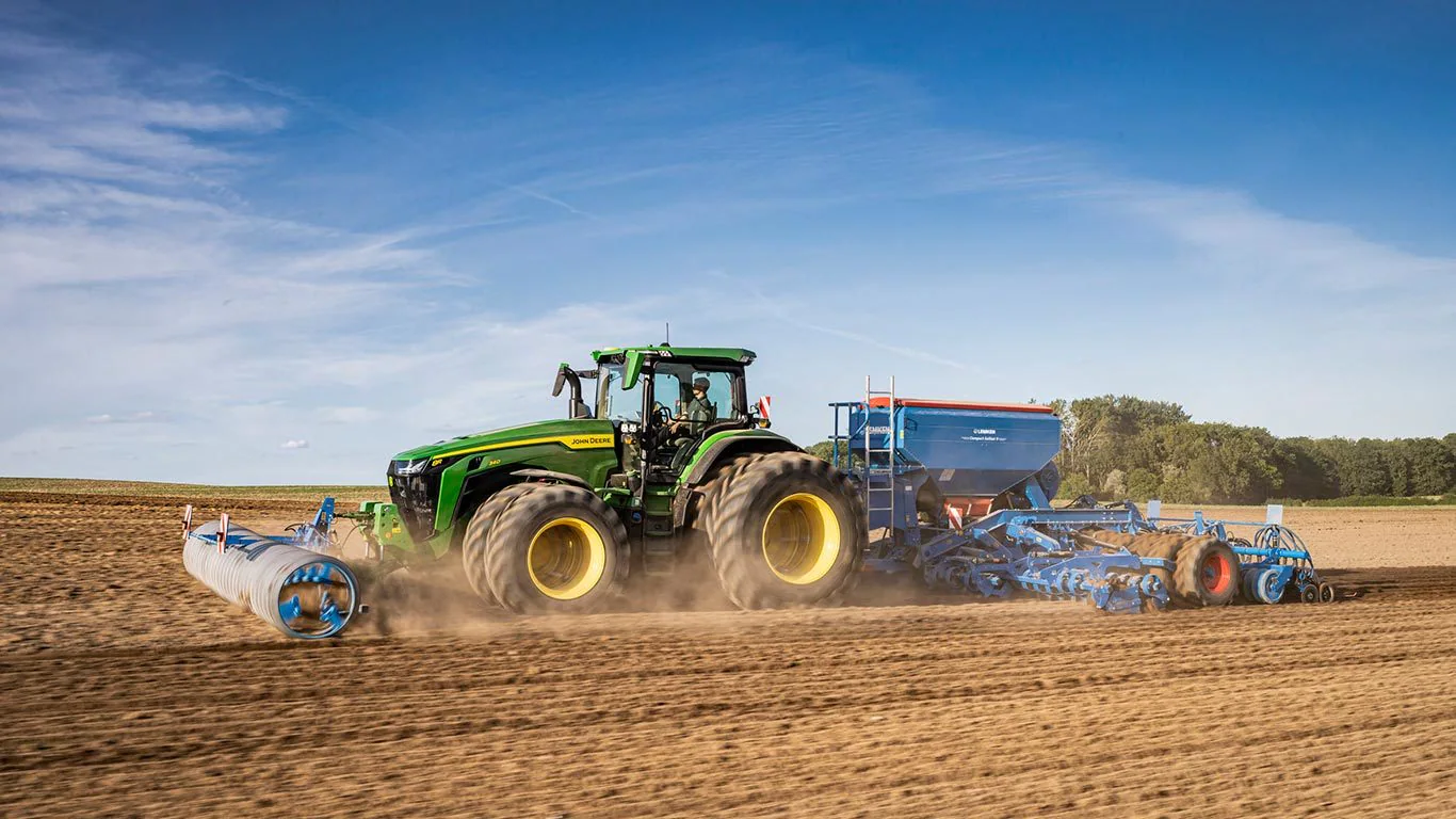 8r340_lemken_seeder_frontpacker_dsc6942_large_large_e5540c2c484679ade313d1f24c213151b76df49f.webp